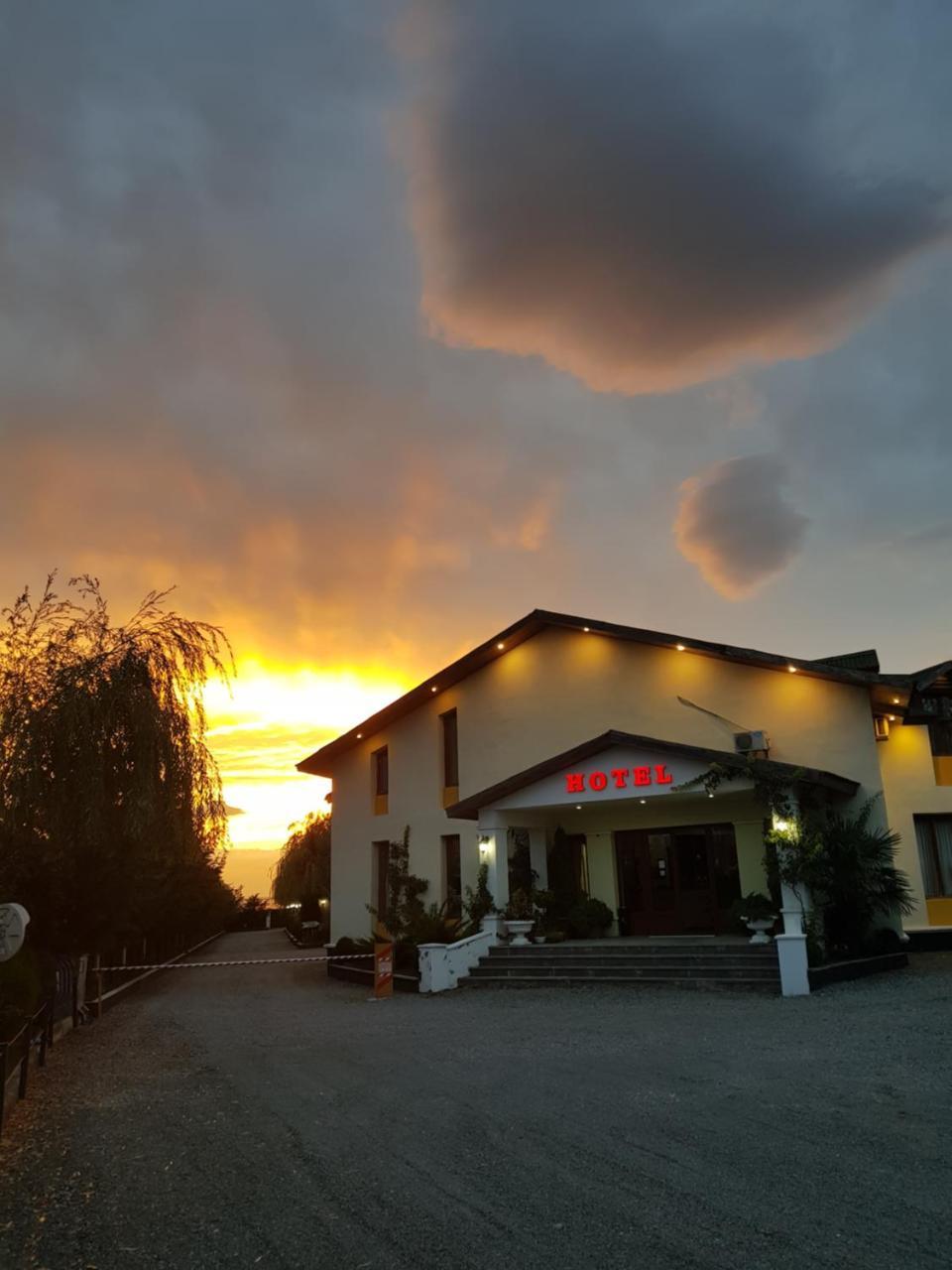 Hotel Emocia Natakhtari Exteriér fotografie